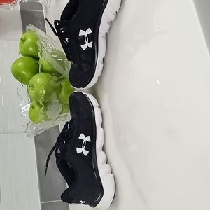 Under Armour women's Tennis shoes